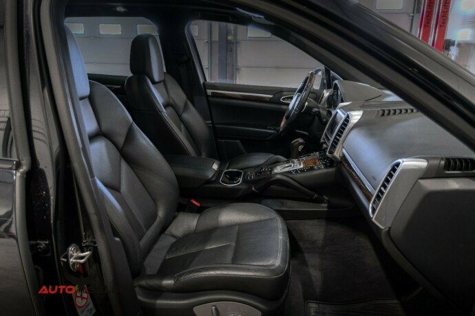 porsche-cayenne-diesel-2013-big-20