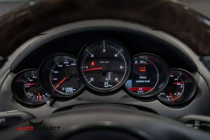 porsche-cayenne-diesel-2013-big-33