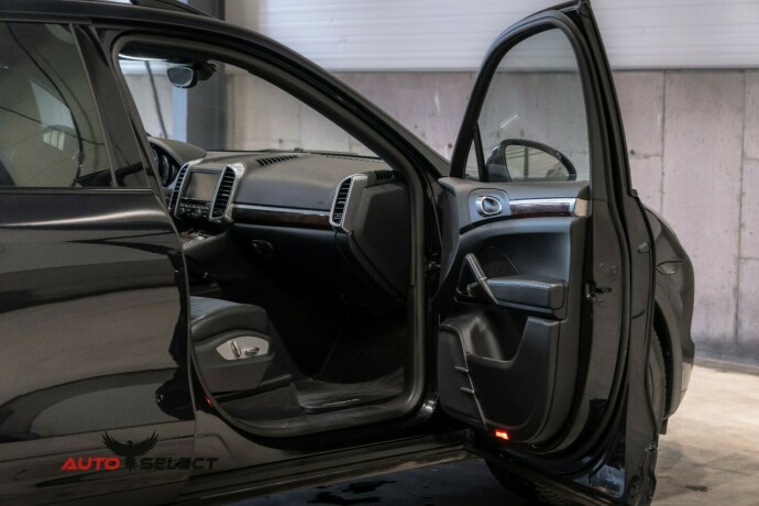 porsche-cayenne-diesel-2013-big-18