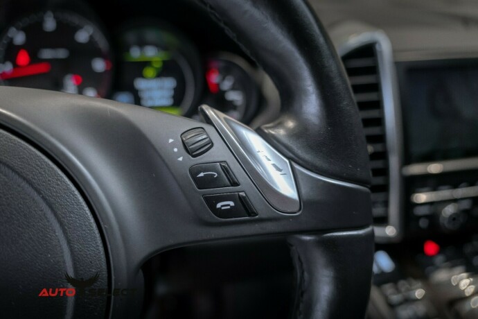 porsche-cayenne-diesel-2013-big-34