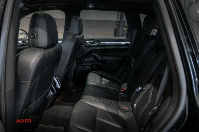 porsche-cayenne-diesel-2013-big-22