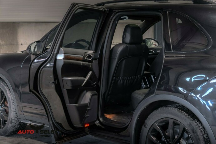 porsche-cayenne-diesel-2013-big-21