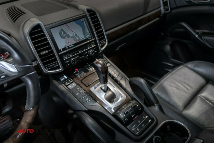 porsche-cayenne-diesel-2013-big-36