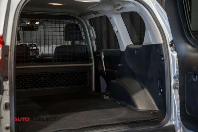 toyota-land-cruiser-diesel-2017-big-12