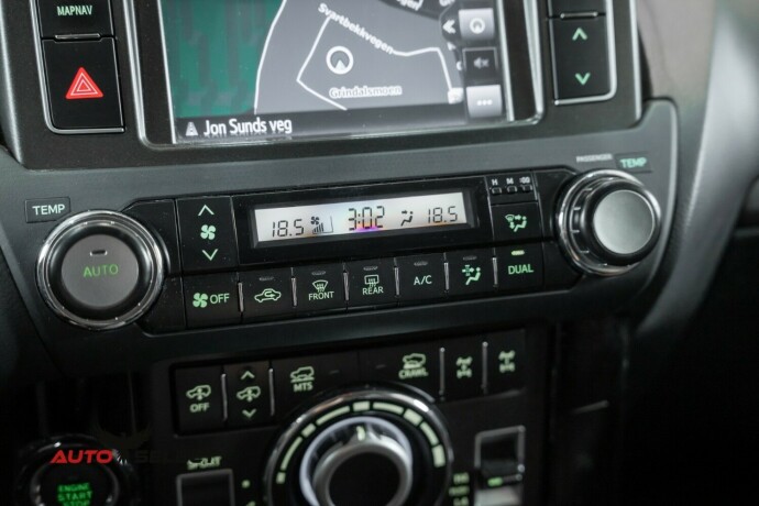 toyota-land-cruiser-diesel-2017-big-40