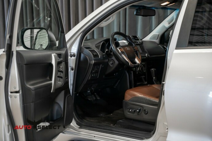 toyota-land-cruiser-diesel-2017-big-24
