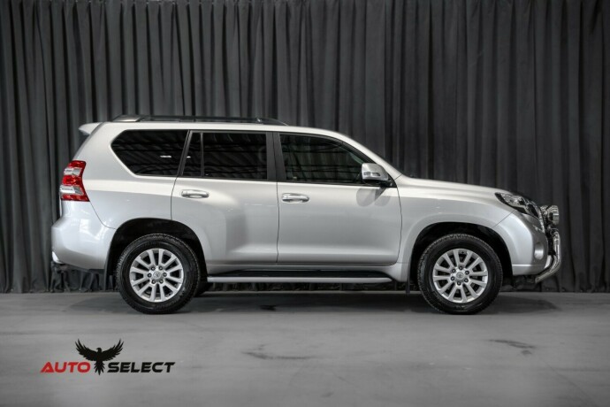 toyota-land-cruiser-diesel-2017-big-15