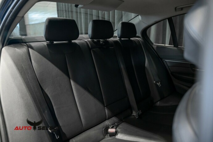 bmw-3-serie-bensin-2012-big-16