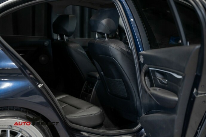 bmw-3-serie-bensin-2012-big-15