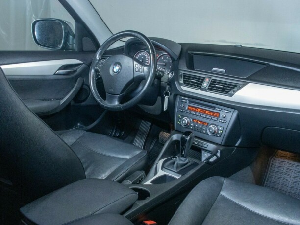 bmw-x1-diesel-2011-big-16