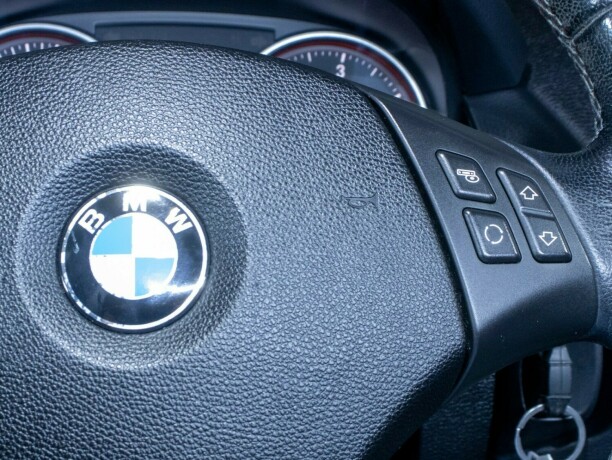 bmw-x1-diesel-2011-big-23