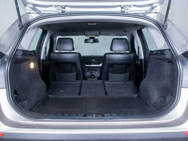 bmw-x1-diesel-2011-big-12