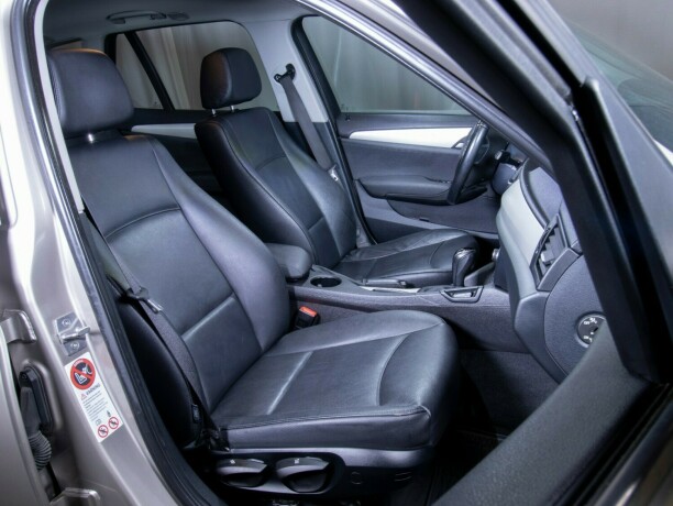 bmw-x1-diesel-2011-big-42