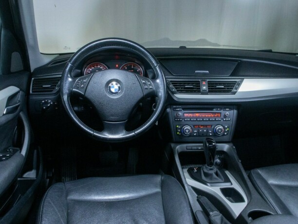 bmw-x1-diesel-2011-big-33