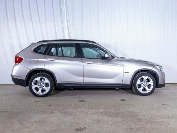 bmw-x1-diesel-2011-big-5