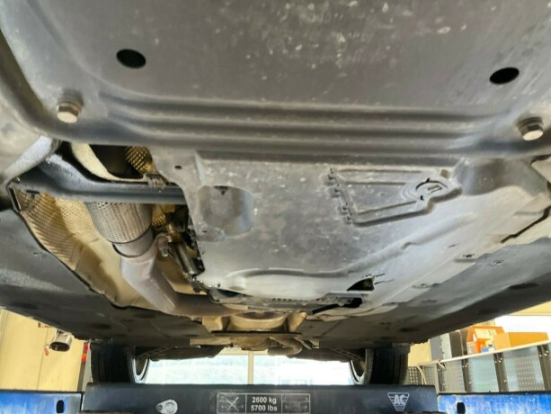 bmw-x1-diesel-2011-big-49