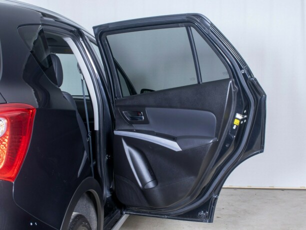 suzuki-sx4-s-cross-bensin-2013-big-13