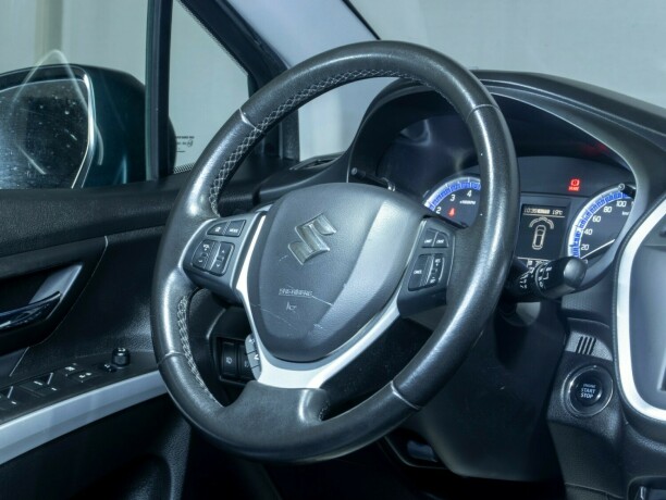 suzuki-sx4-s-cross-bensin-2013-big-14