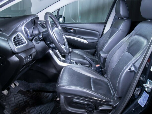 suzuki-sx4-s-cross-bensin-2013-big-41