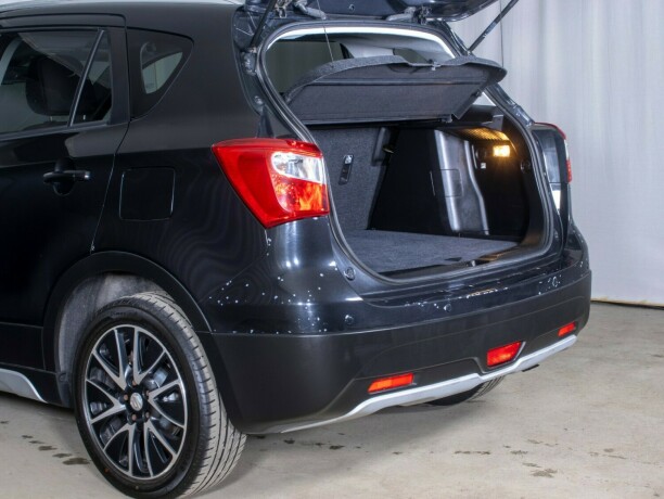 suzuki-sx4-s-cross-bensin-2013-big-8