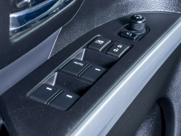 suzuki-sx4-s-cross-bensin-2013-big-18