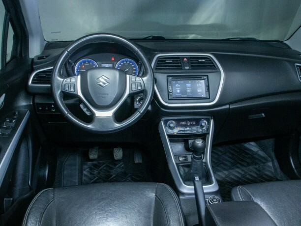suzuki-sx4-s-cross-bensin-2013-big-37