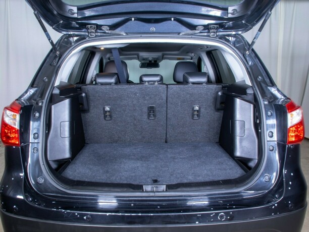 suzuki-sx4-s-cross-bensin-2013-big-10