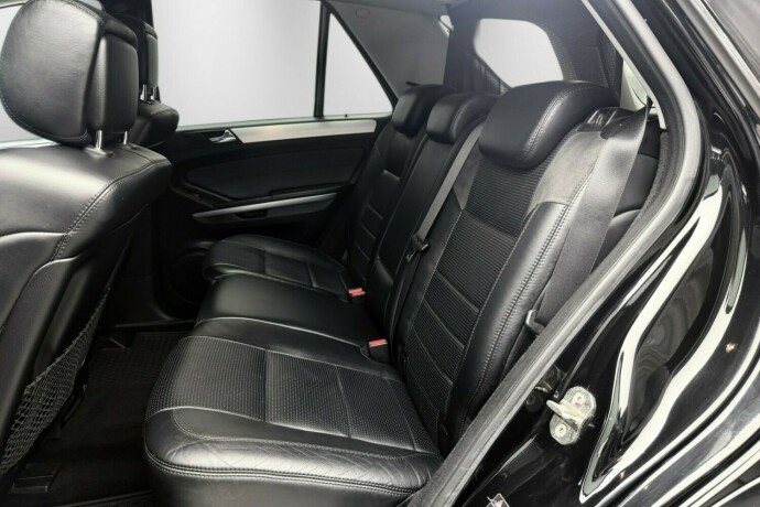 mercedes-benz-ml63-bensin-2007-big-30