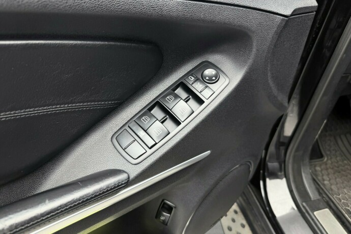 mercedes-benz-ml63-bensin-2007-big-14