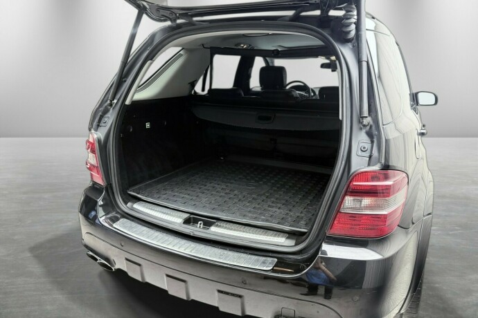 mercedes-benz-ml63-bensin-2007-big-9
