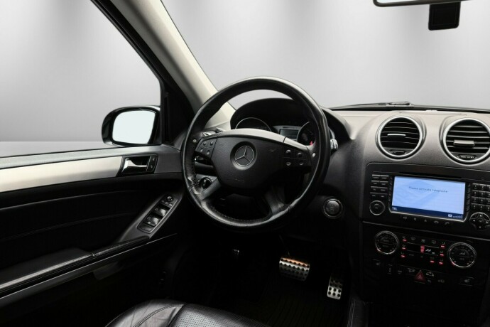 mercedes-benz-ml63-bensin-2007-big-16