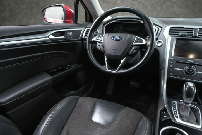 ford-mondeo-diesel-2016-big-28