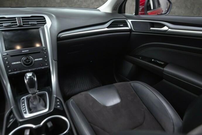 ford-mondeo-diesel-2016-big-29