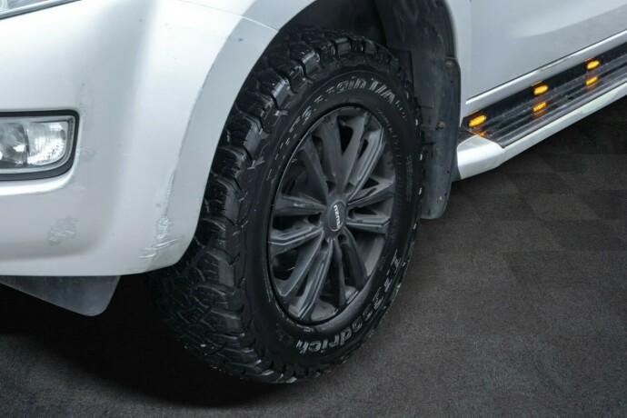 isuzu-d-max-diesel-2015-big-4