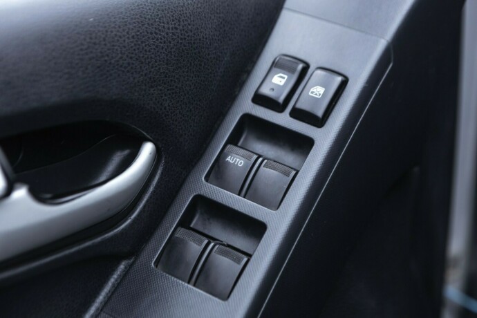isuzu-d-max-diesel-2015-big-23