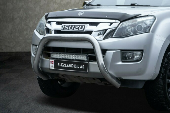 isuzu-d-max-diesel-2015-big-3
