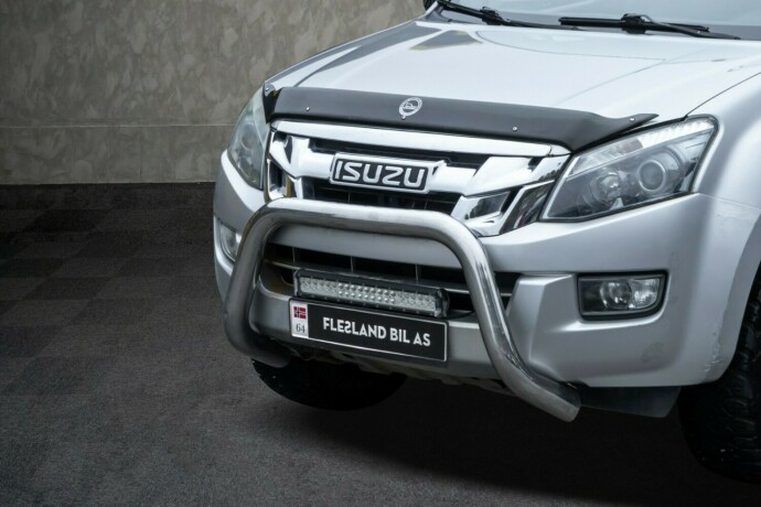isuzu-d-max-diesel-2015-big-2