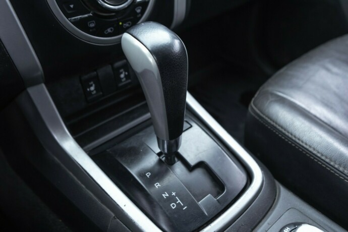 isuzu-d-max-diesel-2015-big-21