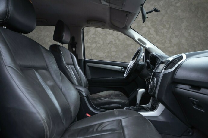 isuzu-d-max-diesel-2015-big-28