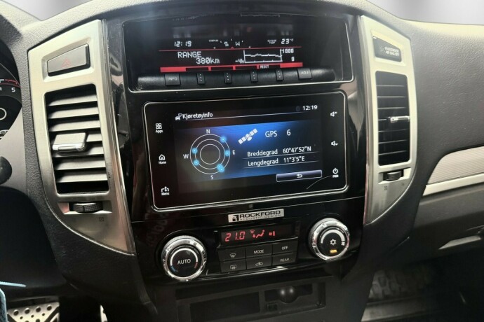 mitsubishi-pajero-diesel-2017-big-23