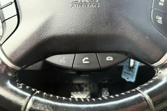 mitsubishi-pajero-diesel-2017-big-19