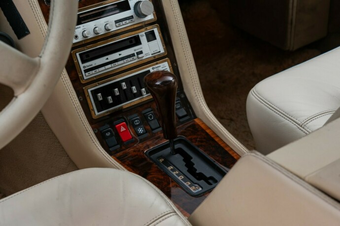 mercedes-benz-500-sel-bensin-1983-big-53