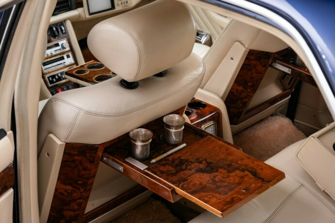 mercedes-benz-500-sel-bensin-1983-big-70