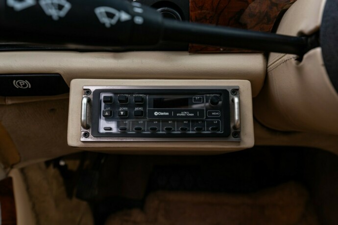 mercedes-benz-500-sel-bensin-1983-big-31