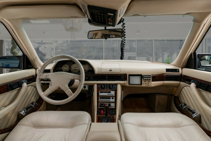 mercedes-benz-500-sel-bensin-1983-big-63