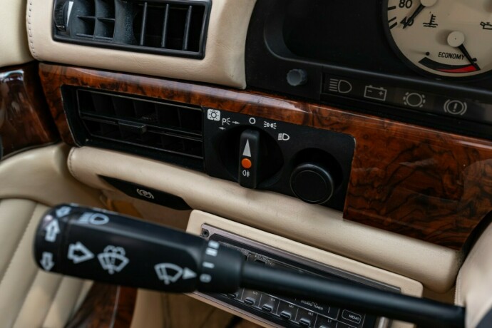 mercedes-benz-500-sel-bensin-1983-big-33