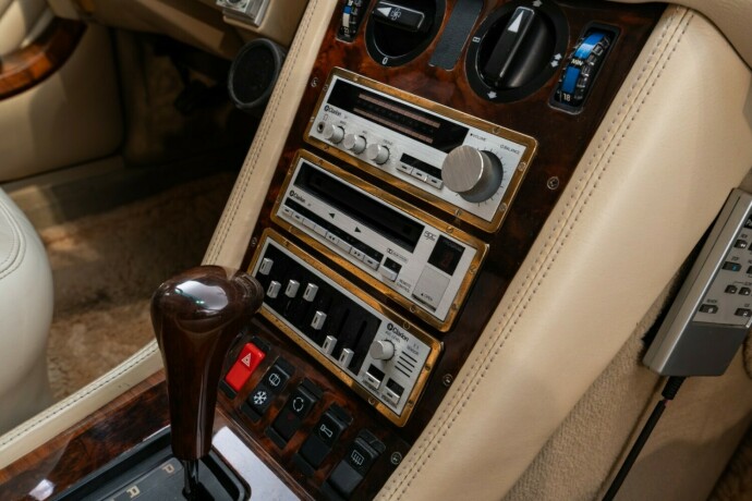 mercedes-benz-500-sel-bensin-1983-big-52