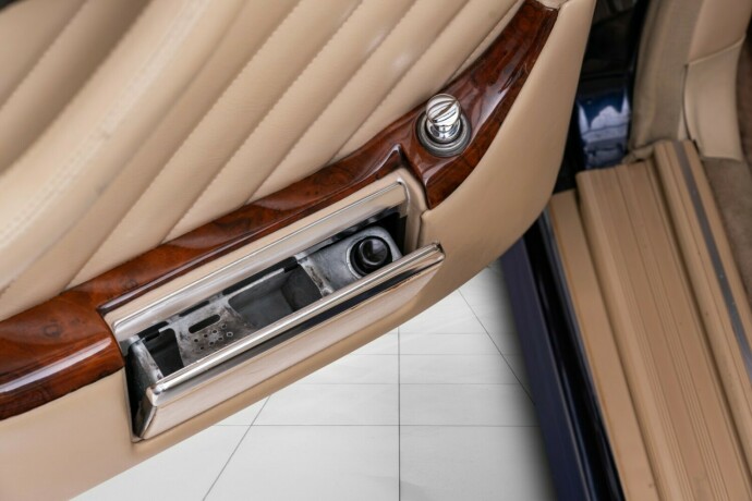 mercedes-benz-500-sel-bensin-1983-big-26