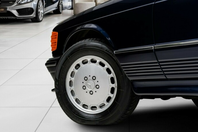 mercedes-benz-500-sel-bensin-1983-big-16