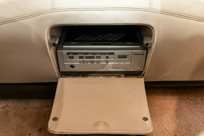 mercedes-benz-500-sel-bensin-1983-big-73